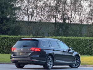 2017 Volkswagen Passat 1.6 Tdi Bluemotion Tech Gt Euro 6 (s/s) 5dr in Grey — image 3