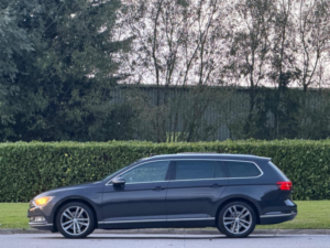 2017 Volkswagen Passat 1.6 Tdi Bluemotion Tech Gt Euro 6 (s/s) 5dr in Grey — image 4