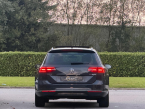 2017 Volkswagen Passat 1.6 Tdi Bluemotion Tech Gt Euro 6 (s/s) 5dr in Grey — image 6