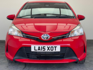 2015 Toyota Yaris 1.33 Dual Vvt-I Icon Multidrive S Euro 5 5dr Euro 5 in Other — image 2
