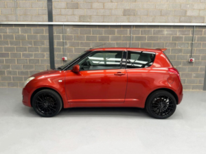 2009 Suzuki Swift 1.3 Attitude 3dr in Orange — image 4