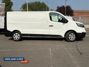 2022 Renault Trafic 2.0 Ll30 Blue Dci 150 Business Panel Van My22 in White — image 3