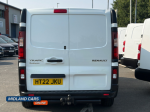 2022 Renault Trafic 2.0 Ll30 Blue Dci 150 Business Panel Van My22 in White — image 5