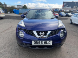 2016 Nissan Juke 1.6 N-Connecta Xtron Euro 6 5dr in Blue — image 2