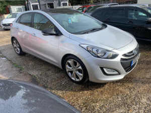 2014 Hyundai I30 1.6 Se Euro 5 5dr (panoramic Roof) in Silver — image 3