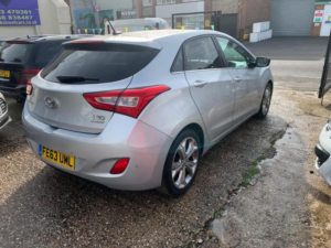 2014 Hyundai I30 1.6 Se Euro 5 5dr (panoramic Roof) in Silver — image 4
