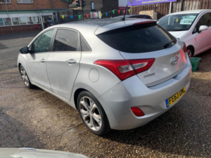 2014 Hyundai I30 1.6 Se Euro 5 5dr (panoramic Roof) in Silver — image 5