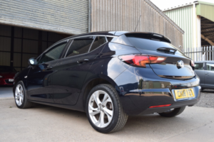 2018 Vauxhall Astra 1.4 I Turbo Sri in Blue — image 5
