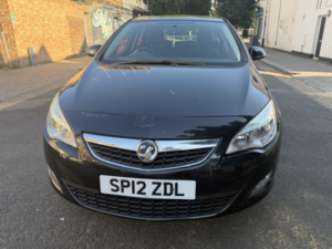 2012 Vauxhall Astra 1.4 16v Active in Black — image 5