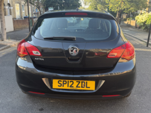 2012 Vauxhall Astra 1.4 16v Active in Black — image 6