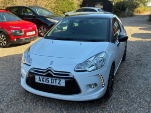 2015 Citroen Ds3 1.2 Puretech Dstyle Plus Euro 6 (s/s) 3dr in White — image 3