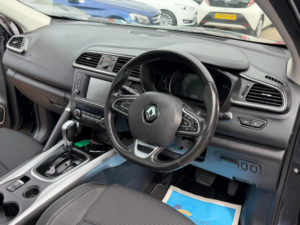 2017 Renault Kadjar 1.2 Tce Signature Nav Edc Euro 6 (s/s) 5dr in Grey — image 3