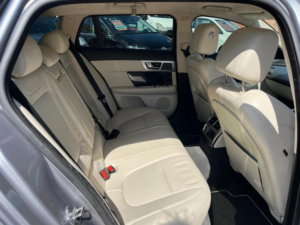 2013 Jaguar Xf 3.0d S V6 Portfolio Sportbrake Auto Euro 5 (s/s) 5dr in Grey — image 6