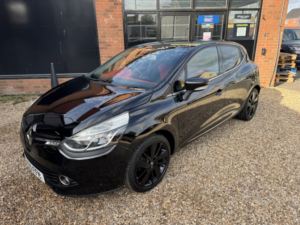 2015 Renault Clio 1.5 Dynamique S Medianav Dci 90 Stop & Start in Black — image 3