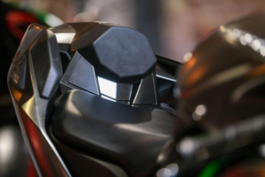 2017 Kawasaki Ninja H2r Ninja H2r New Old Stock Del Miles in Black — image 4