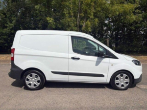 2019 Ford Transit Courier 1.5 Tdci Trend L1 Euro 6 5dr in White — image 6