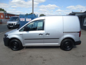 2018 Volkswagen Caddy 2.0 Tdi C20 Startline Swb Euro 6 (s/s) 5dr in Silver — image 4