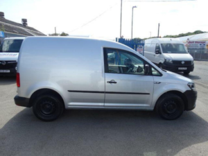 2018 Volkswagen Caddy 2.0 Tdi C20 Startline Swb Euro 6 (s/s) 5dr in Silver — image 5