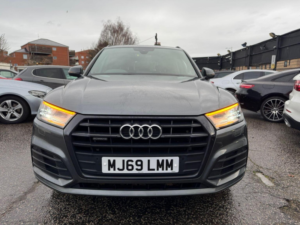 2019 Audi Q5 2.0 Tdi 40 Black Edition S Tronic Quattro Euro 6 (s/s) 5dr in Grey — image 4