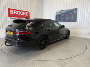 2018 Jaguar Xf 2.0d R-Sport Sportbrake Auto Euro 6 (s/s) 5dr in Black — image 5
