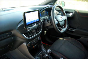 2020 Ford Puma St-Line 1.0 Ecoboost 155 Mhev - Sync 3 Sat Nav, Power Tailgate, Heated Seats - Fsh. Metropolis White in White — image 3