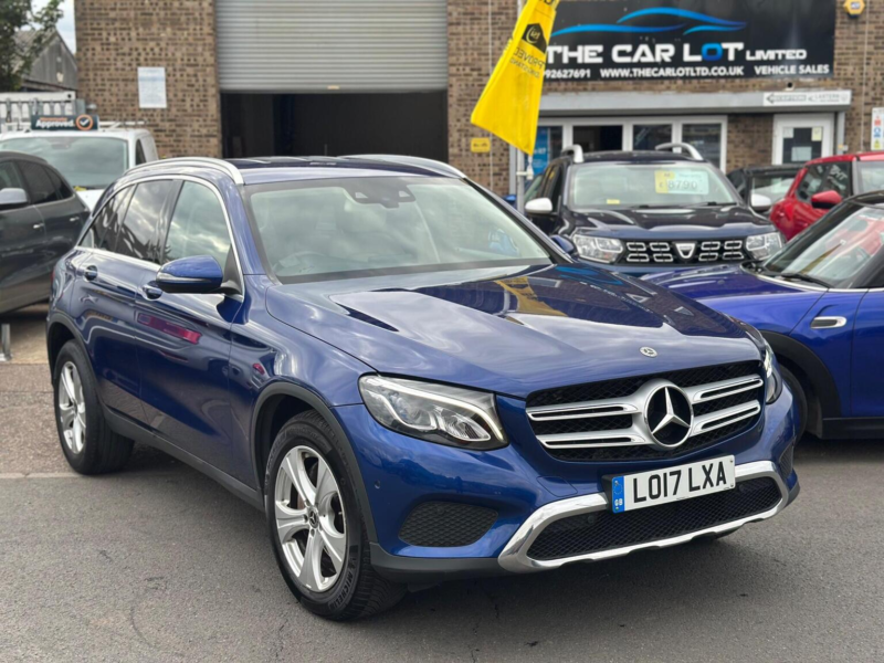 2017 Mercedes-Benz Glc 2.1 Glc220d Sport G-Tronic 4matic Euro 6 (s/s) 5dr in Blue — image 1