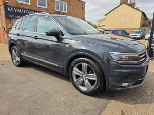 2017 Volkswagen Tiguan 2.0 Tdi Sel SUV 5dr Diesel Manual Euro 6 (s/s) (150 Ps) in Grey — image 2