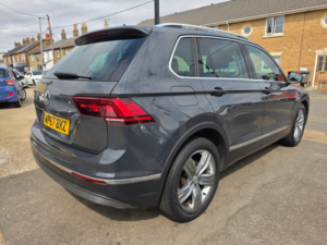 2017 Volkswagen Tiguan 2.0 Tdi Sel SUV 5dr Diesel Manual Euro 6 (s/s) (150 Ps) in Grey — image 4