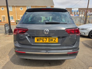 2017 Volkswagen Tiguan 2.0 Tdi Sel SUV 5dr Diesel Manual Euro 6 (s/s) (150 Ps) in Grey — image 5