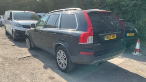 2010 Volvo Xc90 2.4 D5 Executive Geartronic AWD 5dr in Black — image 3