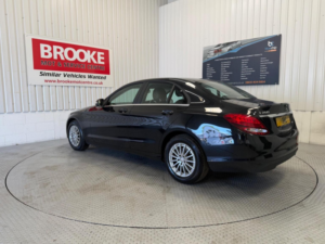 2015 Mercedes-Benz C Class 2.0 C200 Se Euro 6 (s/s) 4dr in Black — image 6