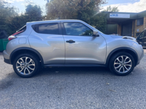 2017 Nissan Juke 1.2 Dig-T Tekna Euro 6 (s/s) 5dr in Silver — image 5