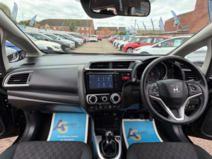 2015 Honda Jazz 1.3 I-Vtec Se Euro 6 (s/s) 5dr in Black — image 2