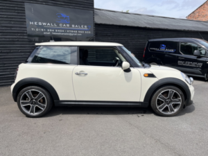 2012 MINI Hatch 1.6 Cooper D Hatch in White — image 2
