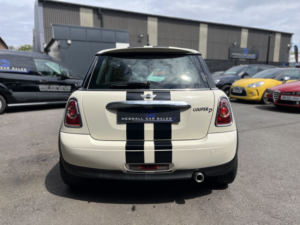 2012 MINI Hatch 1.6 Cooper D Hatch in White — image 4