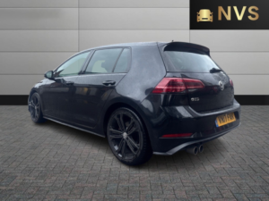 2017 Volkswagen Golf 2.0 Tdi Bluemotion Tech Gtd in Black — image 5