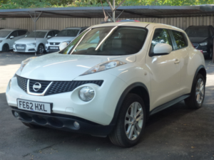 2012 Nissan Juke 1.6 Dig-T Tekna SUV 5dr Petrol Manual Euro 5 (190 Ps) in White — image 2