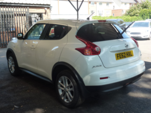 2012 Nissan Juke 1.6 Dig-T Tekna SUV 5dr Petrol Manual Euro 5 (190 Ps) in White — image 3