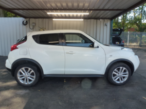 2012 Nissan Juke 1.6 Dig-T Tekna SUV 5dr Petrol Manual Euro 5 (190 Ps) in White — image 6
