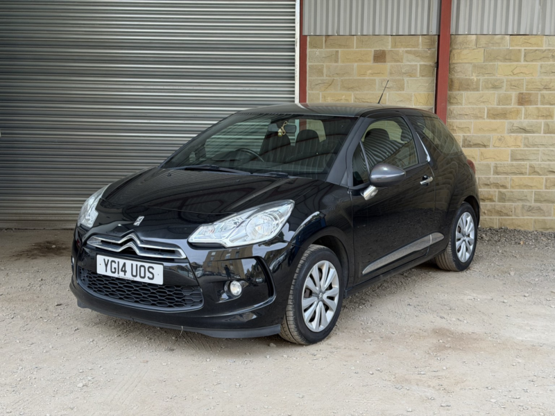 2014 Citroen Ds3 1.2 Vti Dsign in Black — image 1