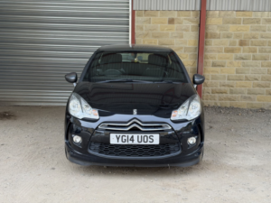2014 Citroen Ds3 1.2 Vti Dsign in Black — image 2