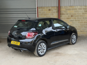 2014 Citroen Ds3 1.2 Vti Dsign in Black — image 5