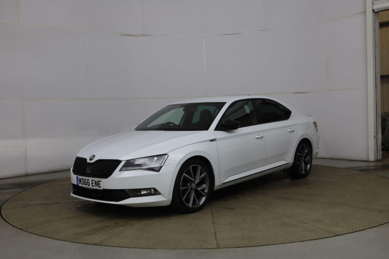 2017 Skoda Superb 2.0 Tdi Sportline DSG Auto 6spd Euro 6 (s/s) 5dr in White — image 1