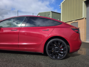 2020 Tesla Model 3 (dual Motor) Long Range in Red — image 4