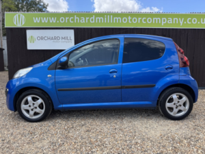 2013 Peugeot 107 1.0 12v Allure in Blue — image 3