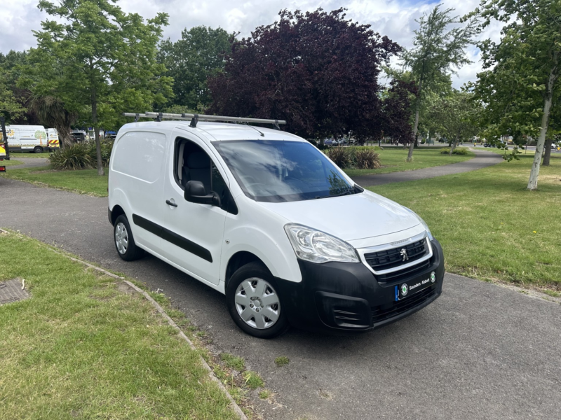 2016 Peugeot Partner 1.6 Hdi 850 S in White — image 1