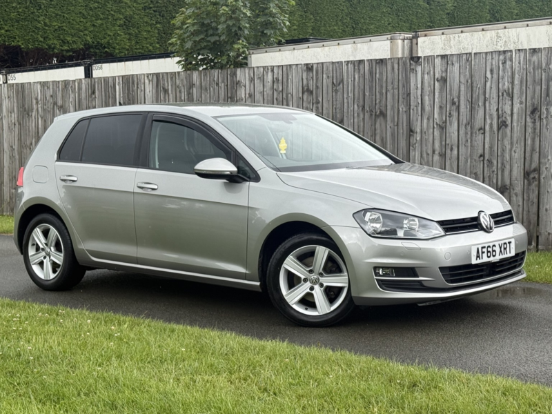 2016 Volkswagen Golf 2.0 Tdi Bluemotion Tech Match Edition in Grey — image 1