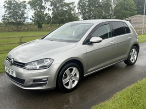 2016 Volkswagen Golf 2.0 Tdi Bluemotion Tech Match Edition in Grey — image 4
