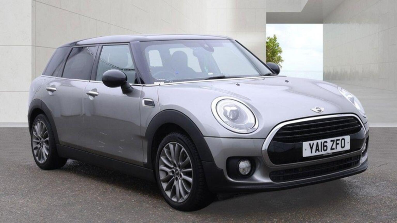 2016 MINI Clubman 1.5 Cooper Auto Euro 6 (s/s) 6dr in Silver — image 1