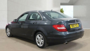 2013 Mercedes-Benz C Class 1.6 C180 Blueefficiency Executive Se G-Tronic+ Euro 5 (s/s) 4dr in Black — image 4